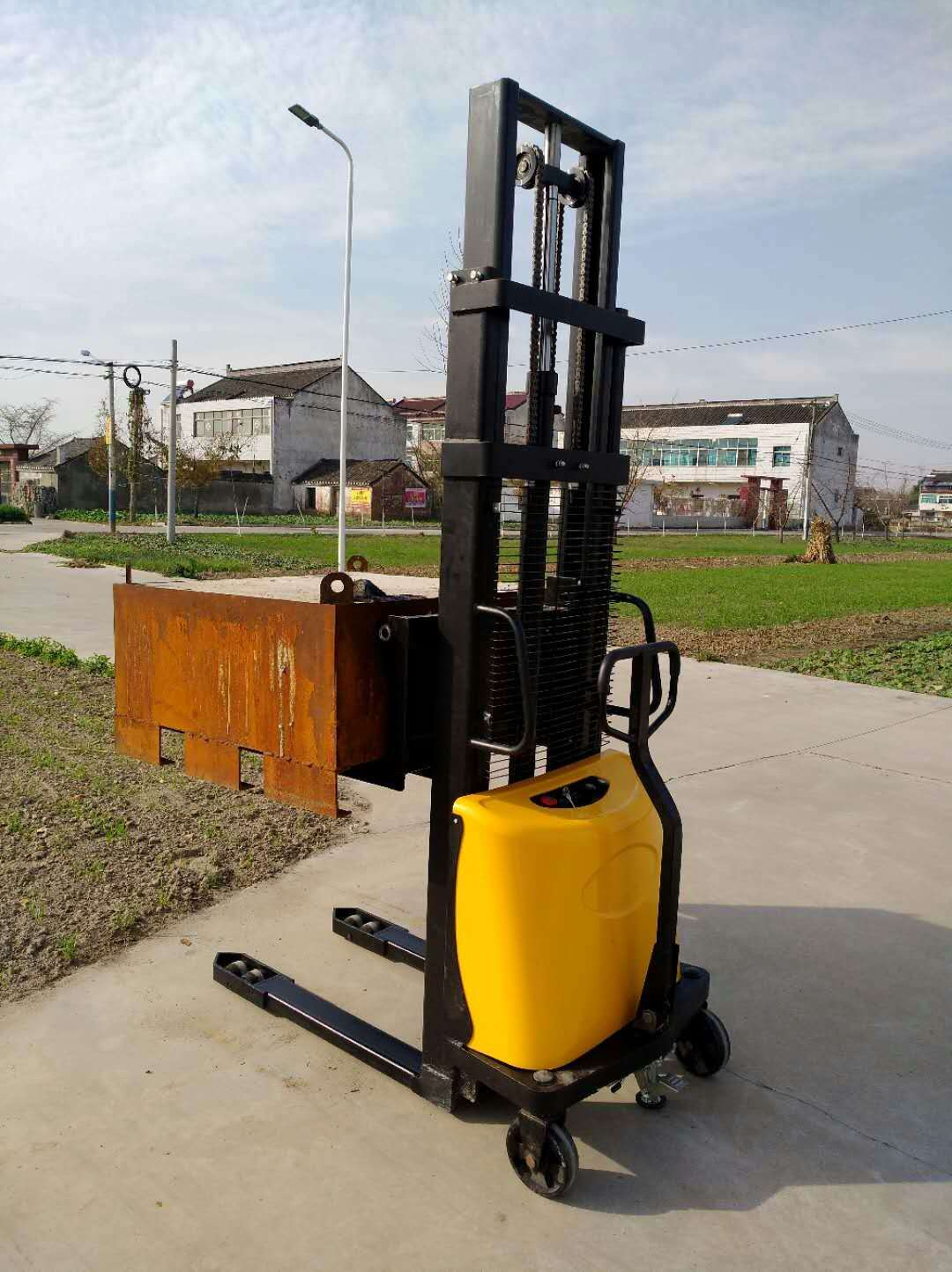 รถยกไฮดรอลิกไฟฟ้าแบบเข็นมือ กึ - Hydraulic Car Lift บทวิจารณ์และราคา